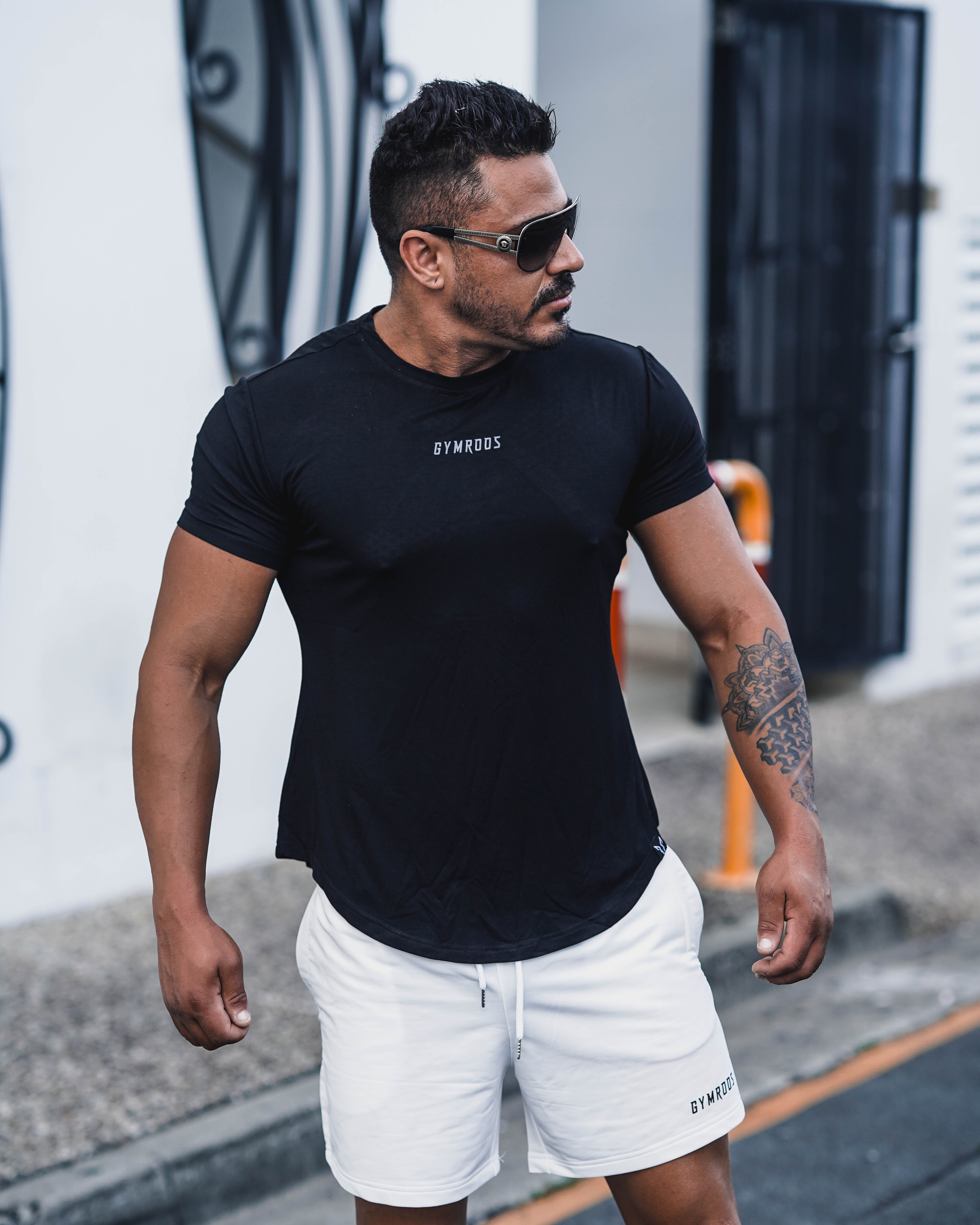 Culture Fitted Tee - Black - GYMROOS